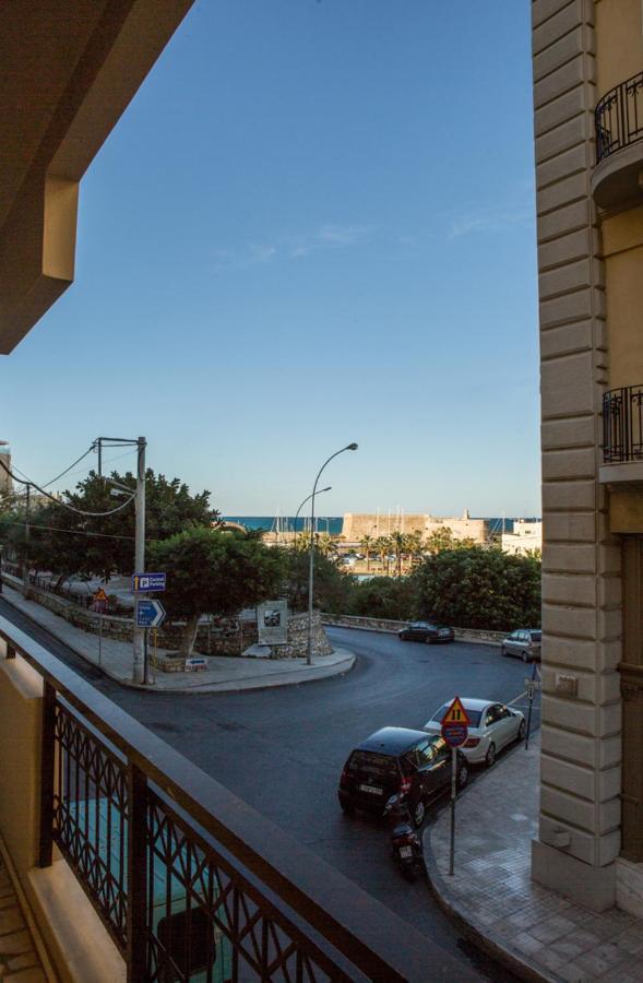 City Center Apartment In Great Location 이라클리온 외부 사진